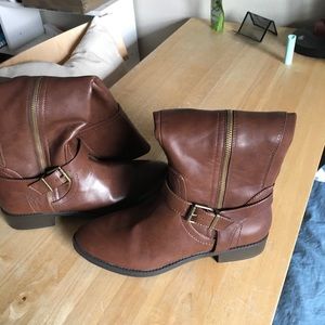 Brown tall boots with zipper